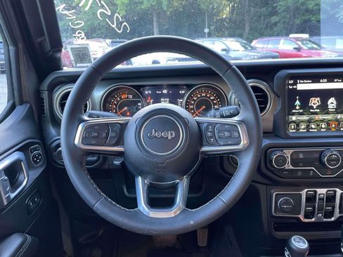 Used 2022 Jeep Wrangler Unlimited Sahara w/ Safety Group AWD/4WD image 14
