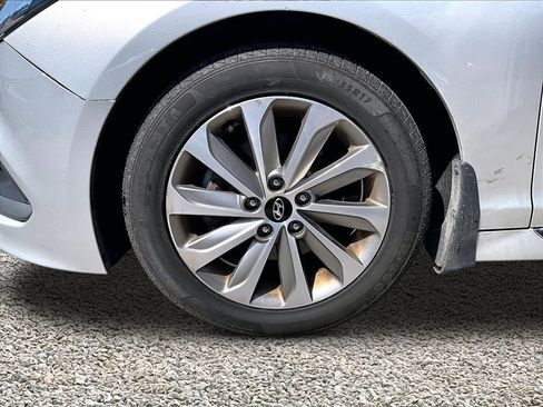 Used 2017 Hyundai Sonata Sport w/ Value Edition Package 02 FWD image 9