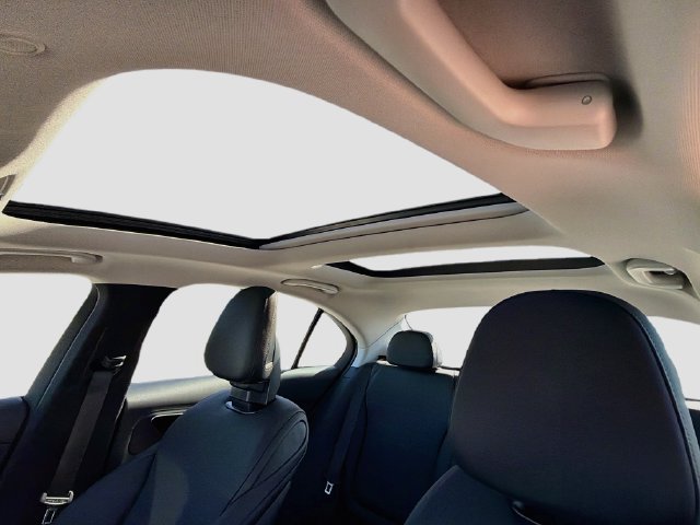 Used 2026 Mercedes-Benz C 300 Sedan image 27