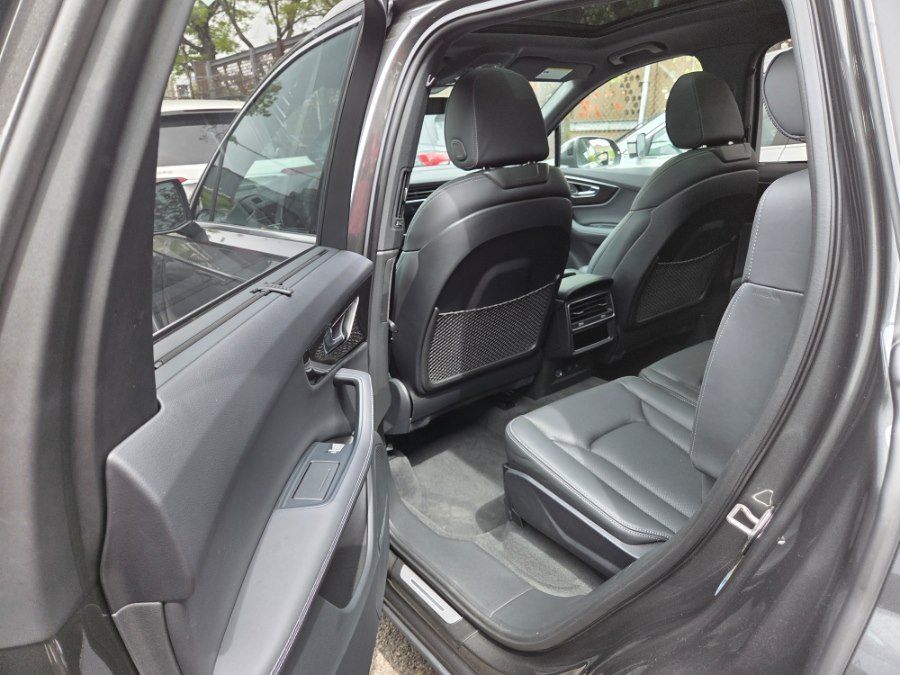 Used 2025 Audi Q7 3.0T Prestige w/ Prestige Package AWD/4WD image 8