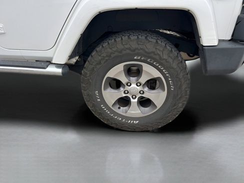 Used 2016 Jeep Wrangler Unlimited Sahara w/ Mopar Chrome Edition Group image 26