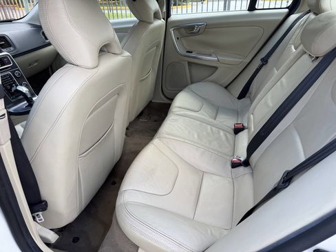 Used 2013 Volvo S60 T5 image 13