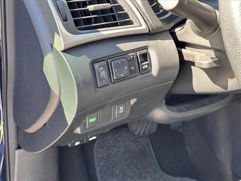 Used 2019 Nissan Sentra SV image 18