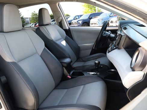 Used 2013 Toyota RAV4 Limited FWD image 32