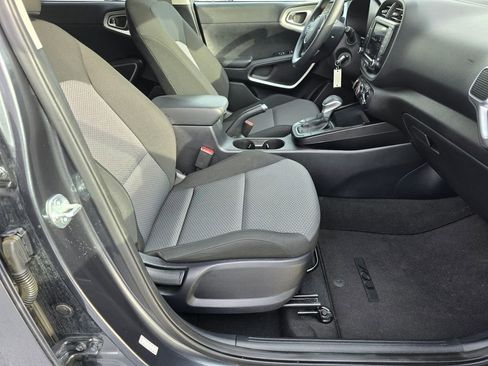 Certified 2023 Kia Soul LX w/ Option Group 015 image 16
