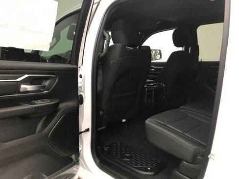 New 2026 RAM 1500 4x4 Crew Cab image 28