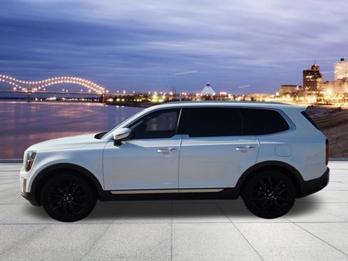 Used 2020 Kia Telluride SX w/ Towing Package FWD image 2