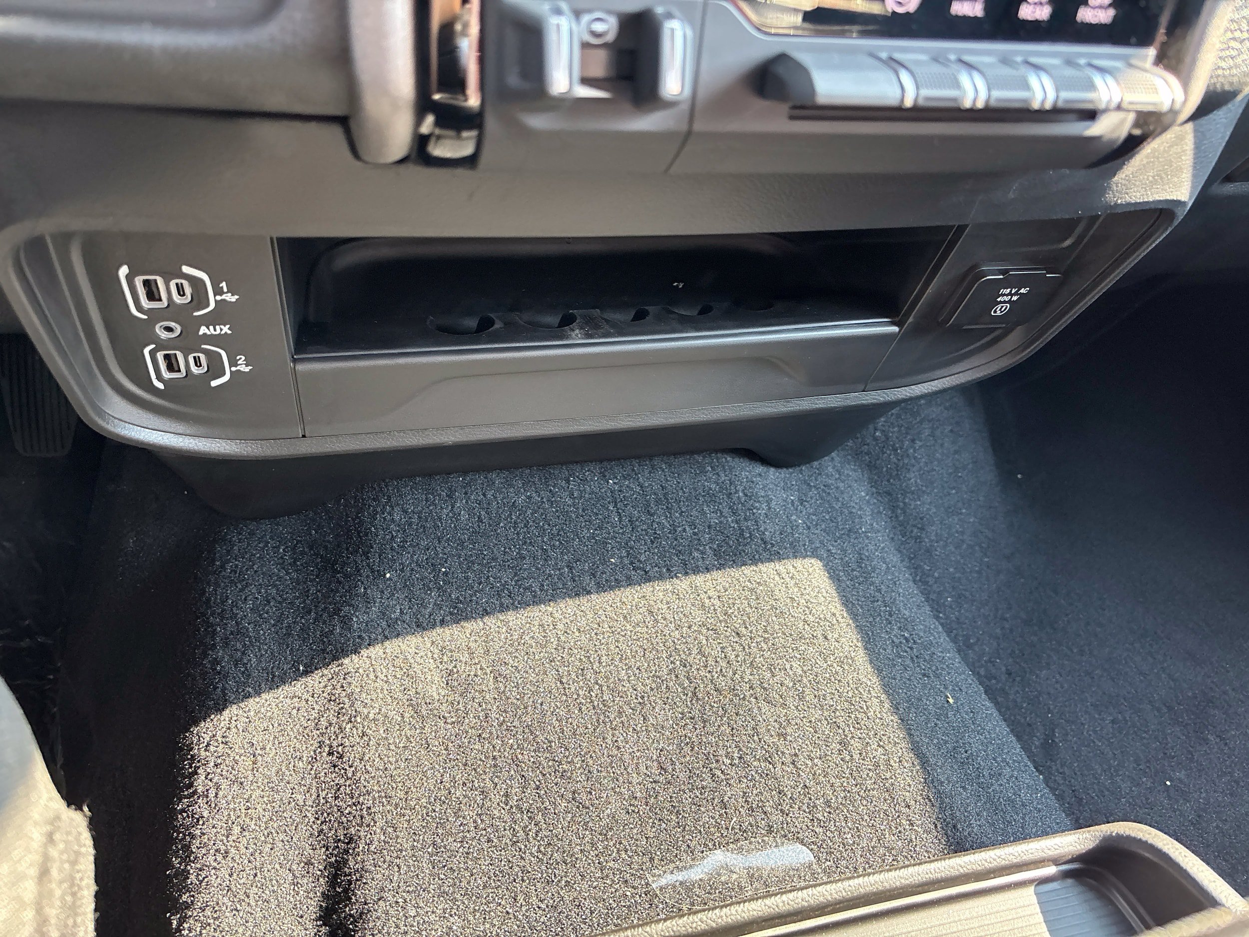 New 2026 RAM 3500 Tradesman AWD/4WD image 27