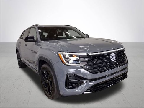 New 2026 Volkswagen Atlas Cross Sport SEL R-Line image 4