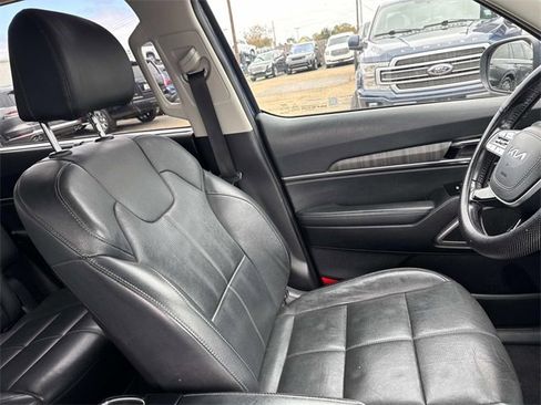 Used 2023 Kia Telluride EX w/ EX Captain's Chair Package image 14