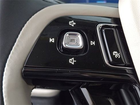 New 2025 Lincoln Corsair Grand Touring w/ Rear Removable Package Tray image 13