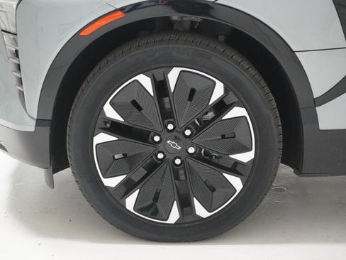 New 2025 Chevrolet Blazer EV RS image 11