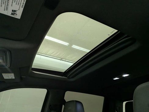 Used 2020 Chevrolet Silverado 1500 High Country image 22