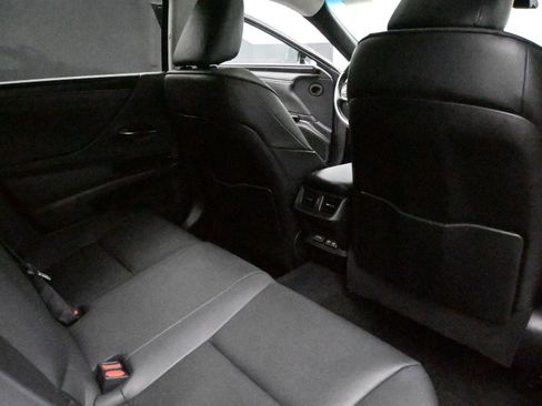 Used 2023 Lexus ES 250 w/ Premium Package AWD/4WD image 19