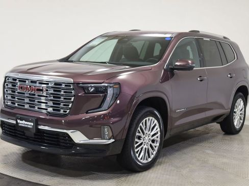 Used 2024 GMC Acadia Denali image 6