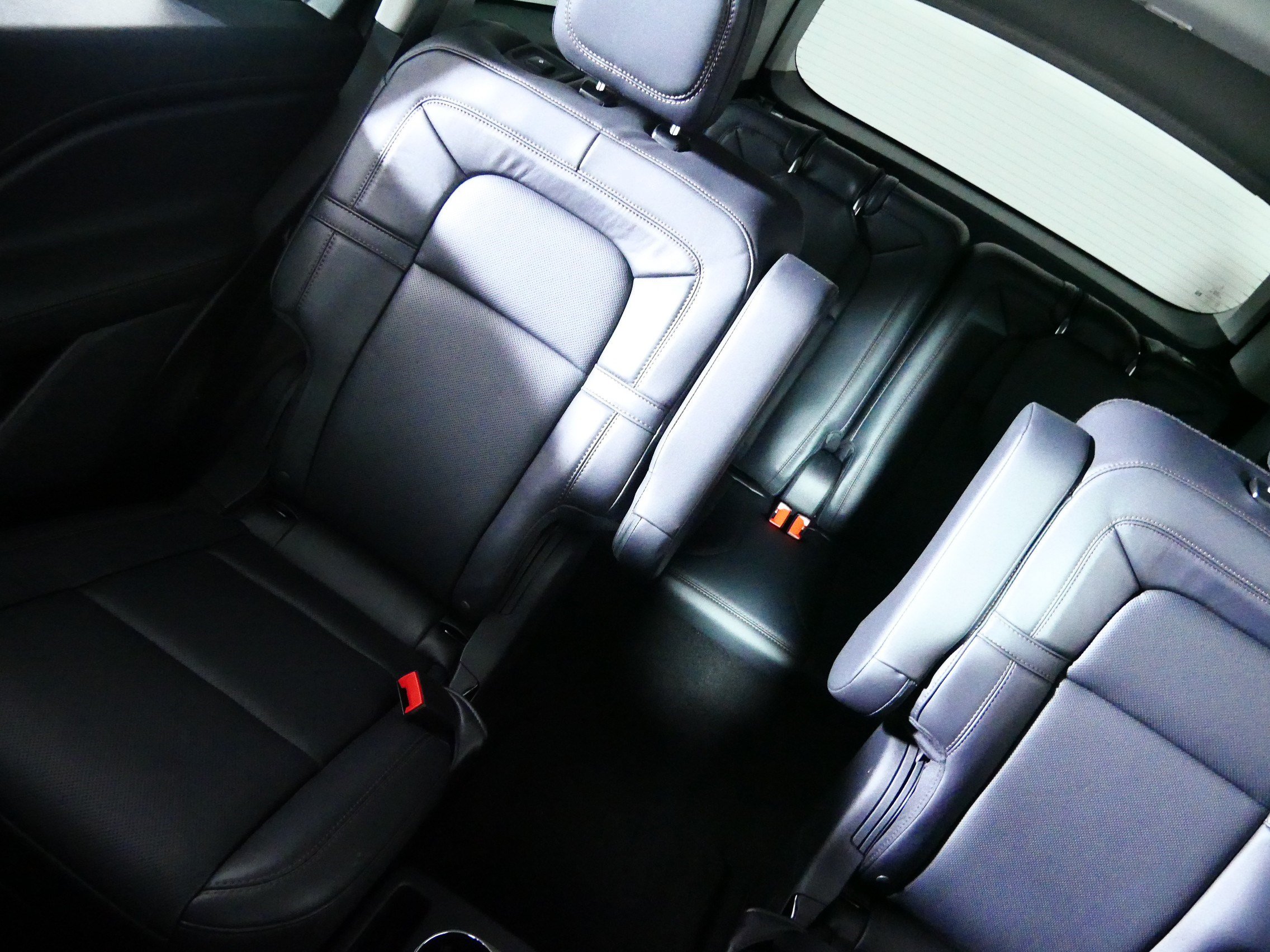Used 2026 Lincoln Aviator Reserve AWD/4WD image 12