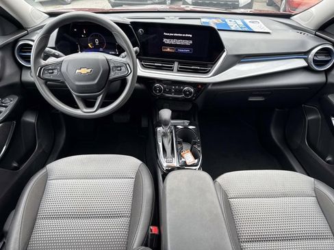 Used 2024 Chevrolet Trax LT image 21