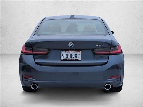 Used 2025 BMW 330i Sedan w/ Convenience Package RWD image 7