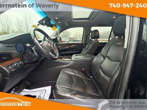 Used 2019 Cadillac Escalade Luxury image 28
