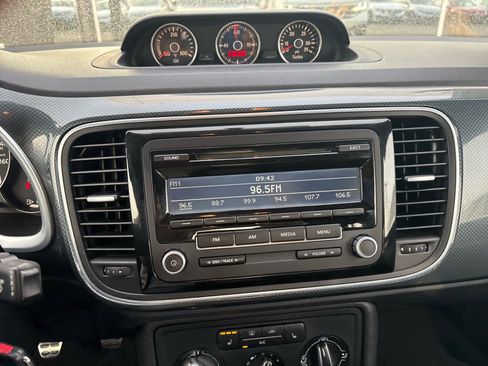 Used 2013 Volkswagen Beetle 2.0T FWD image 8