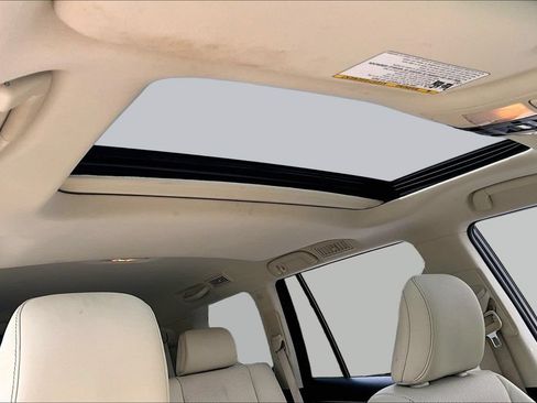 Used 2023 Lexus GX 460 Premium w/ Accessory Package AWD/4WD image 22