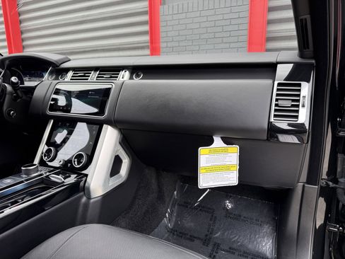 Used 2021 Land Rover Range Rover Westminster Edition image 15