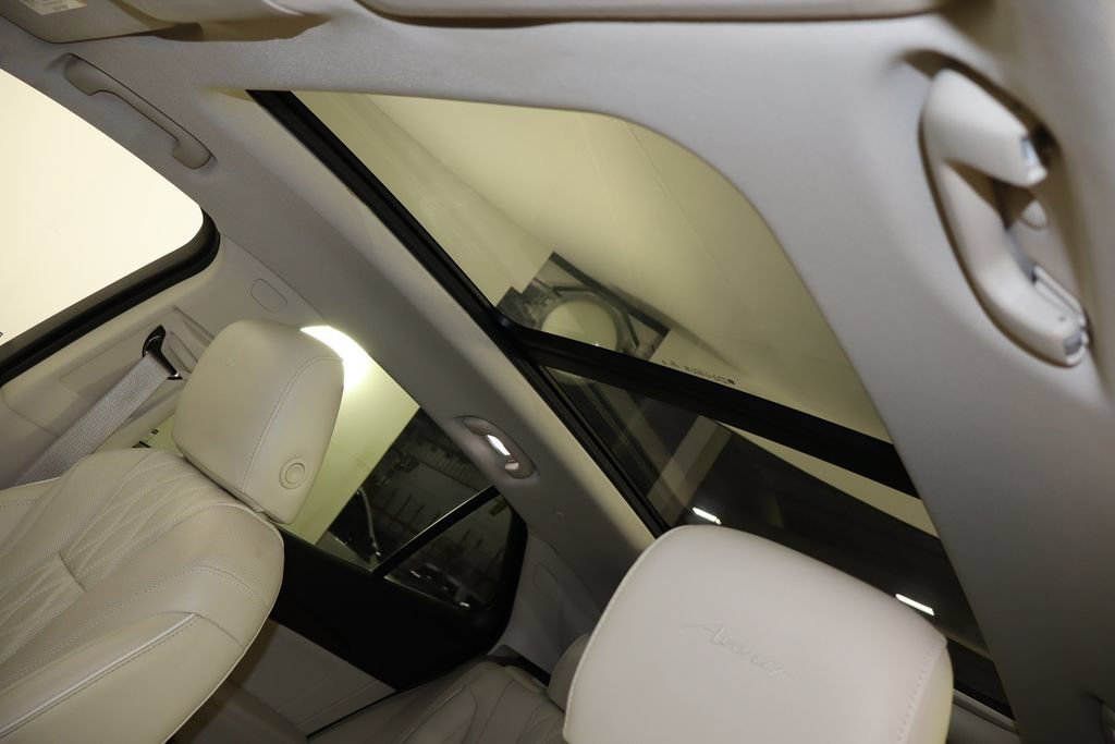 Used 2023 Buick Envision Avenir FWD image 42