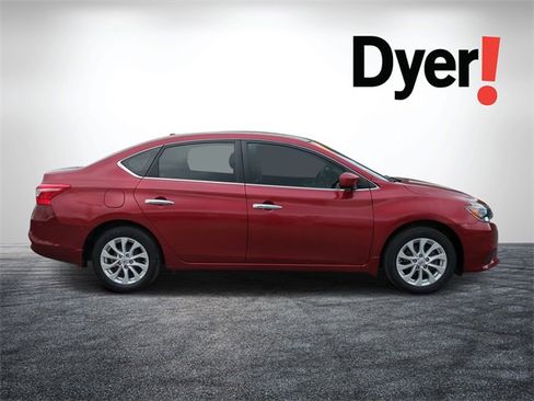 Used 2018 Nissan Sentra SV image 2