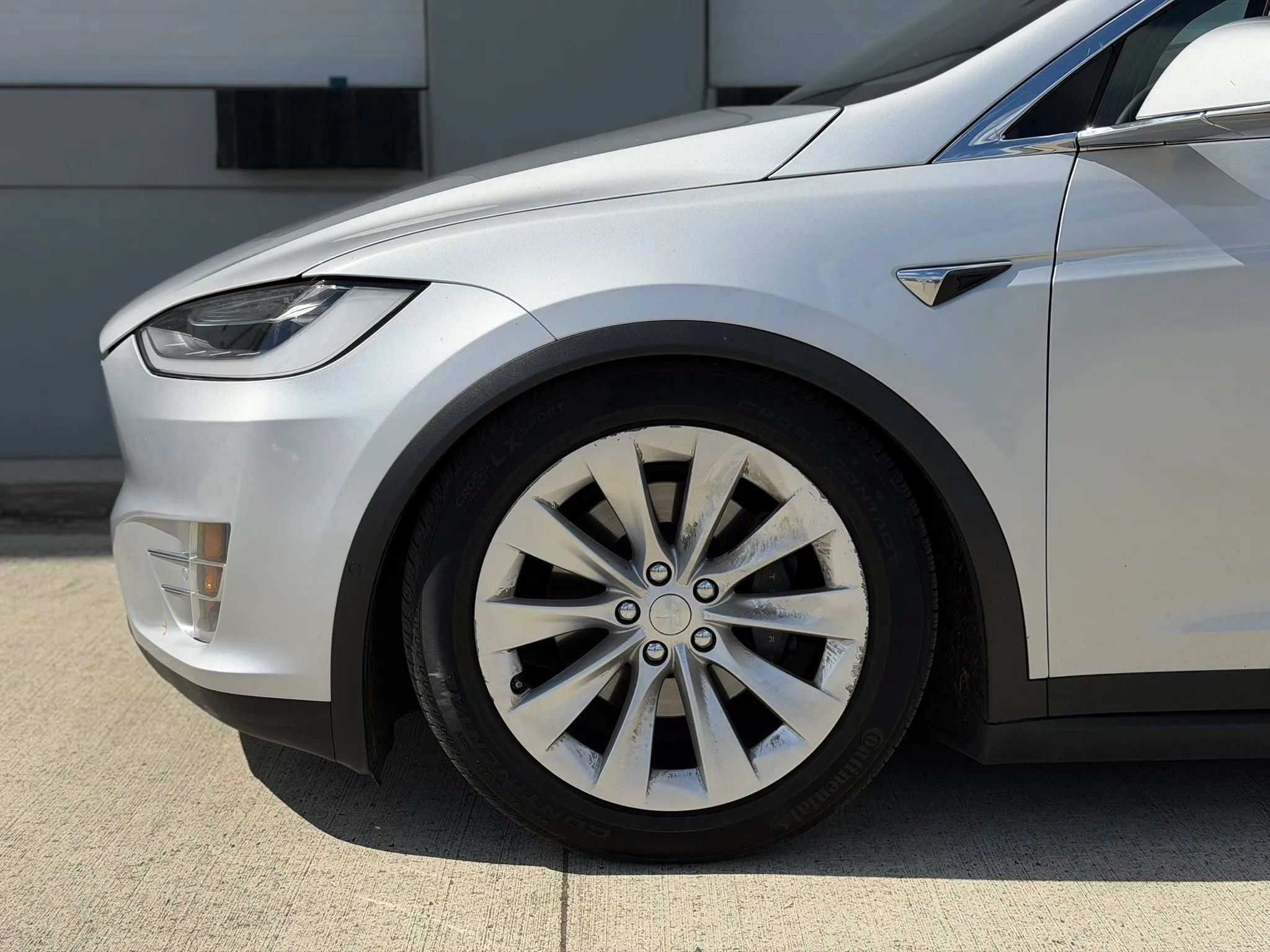 Used 2017 Tesla Model X 75D AWD/4WD image 36