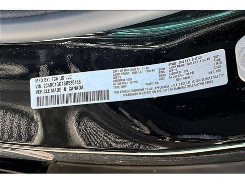 Certified 2025 Chrysler Pacifica Limited FWD image 31