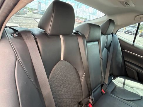 Used 2018 Toyota Camry XSE FWD image 29