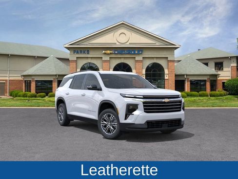 New 2026 Chevrolet Traverse LT image 2