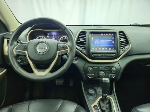 Used 2018 Jeep Cherokee Limited image 13