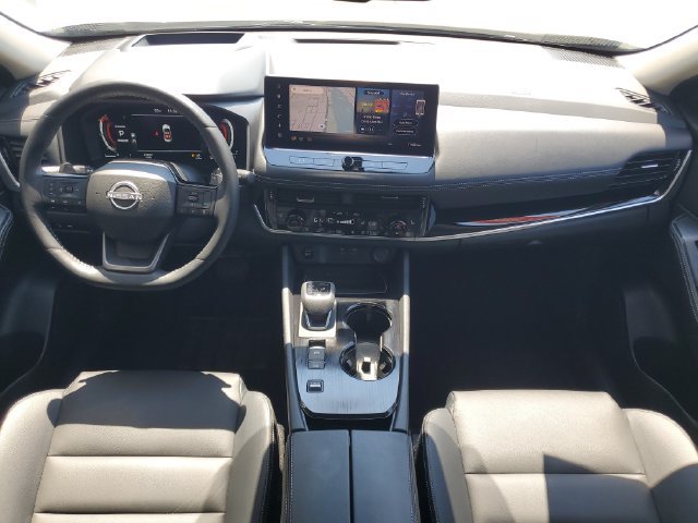 Certified 2025 Nissan Rogue SL w/ SL Premium Package FWD image 3