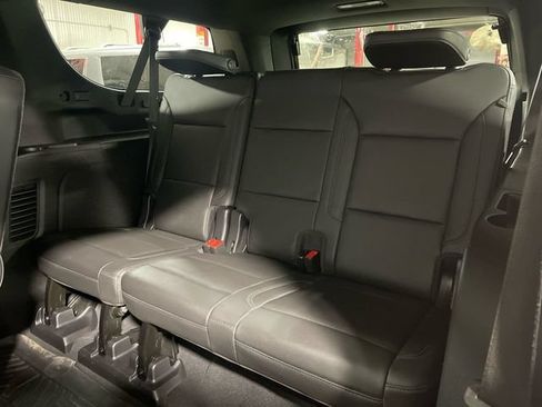 Used 2021 Chevrolet Suburban Z71 w/ Rear Media and Nav Package AWD/4WD image 23