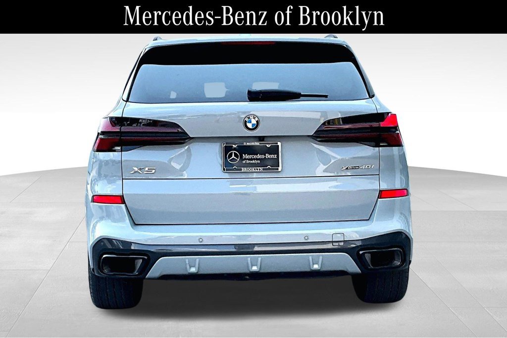 Used 2025 BMW X5 xDrive40i w/ M Sport Package AWD/4WD image 5