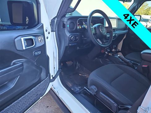 Used 2024 Jeep Wrangler Unlimited Rubicon 4xe w/ Convenience Group image 10