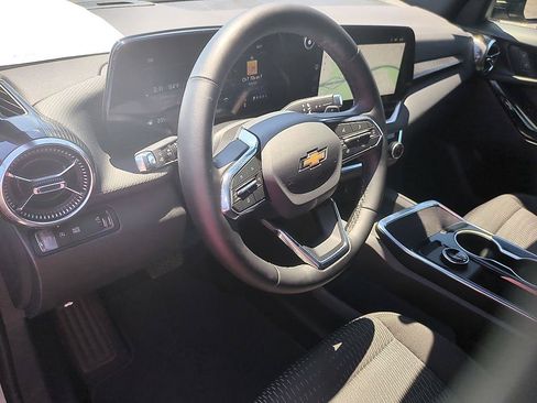 Used 2026 Chevrolet Equinox LT FWD image 15