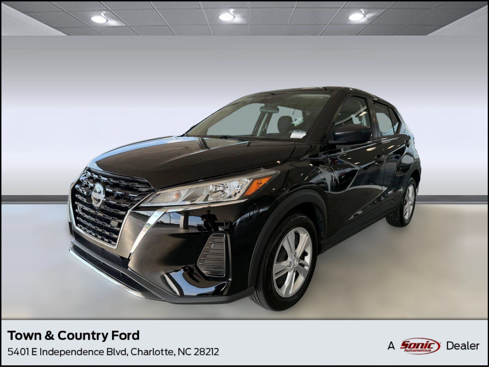 Used 2025 Nissan Kicks Play S FWD image 1