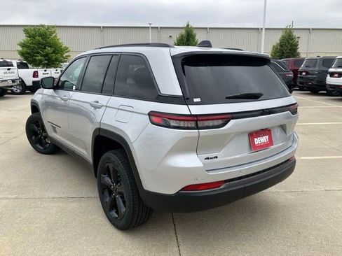 New 2026 Jeep Grand Cherokee Limited w/ Limited Altitude Package AWD/4WD image 8