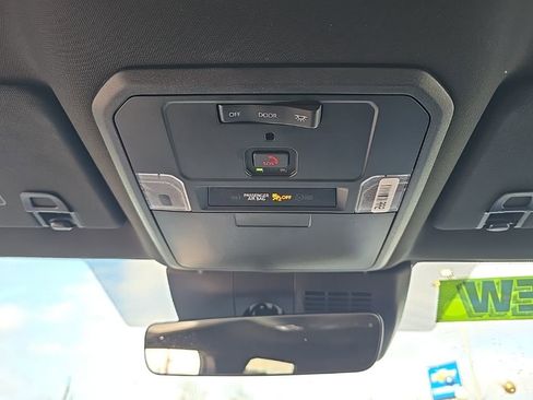 Used 2025 Toyota Tacoma TRD Off-Road image 18