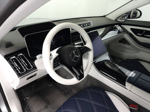 Used 2024 Mercedes-Benz Maybach S 680 4MATIC image 9