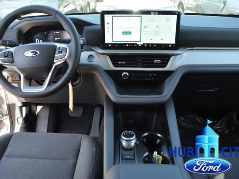 New 2026 Ford Explorer Active RWD image 12