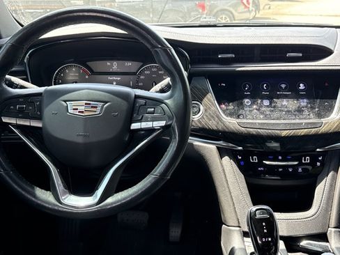 Used 2021 Cadillac XT6 Premium Luxury AWD/4WD image 4