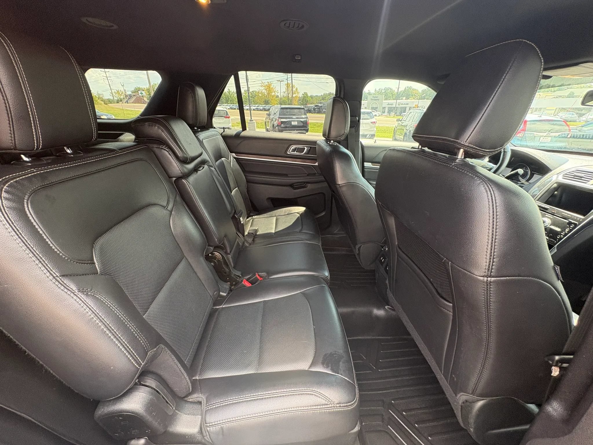 Used 2018 Ford Explorer Limited FWD image 24