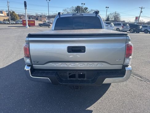 Used 2022 Toyota Tacoma TRD Off-Road image 4
