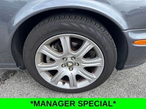 Used 2004 Jaguar XJ8 RWD image 2
