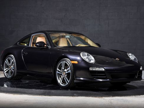 Used 2010 Porsche 911 Carrera RWD image 2