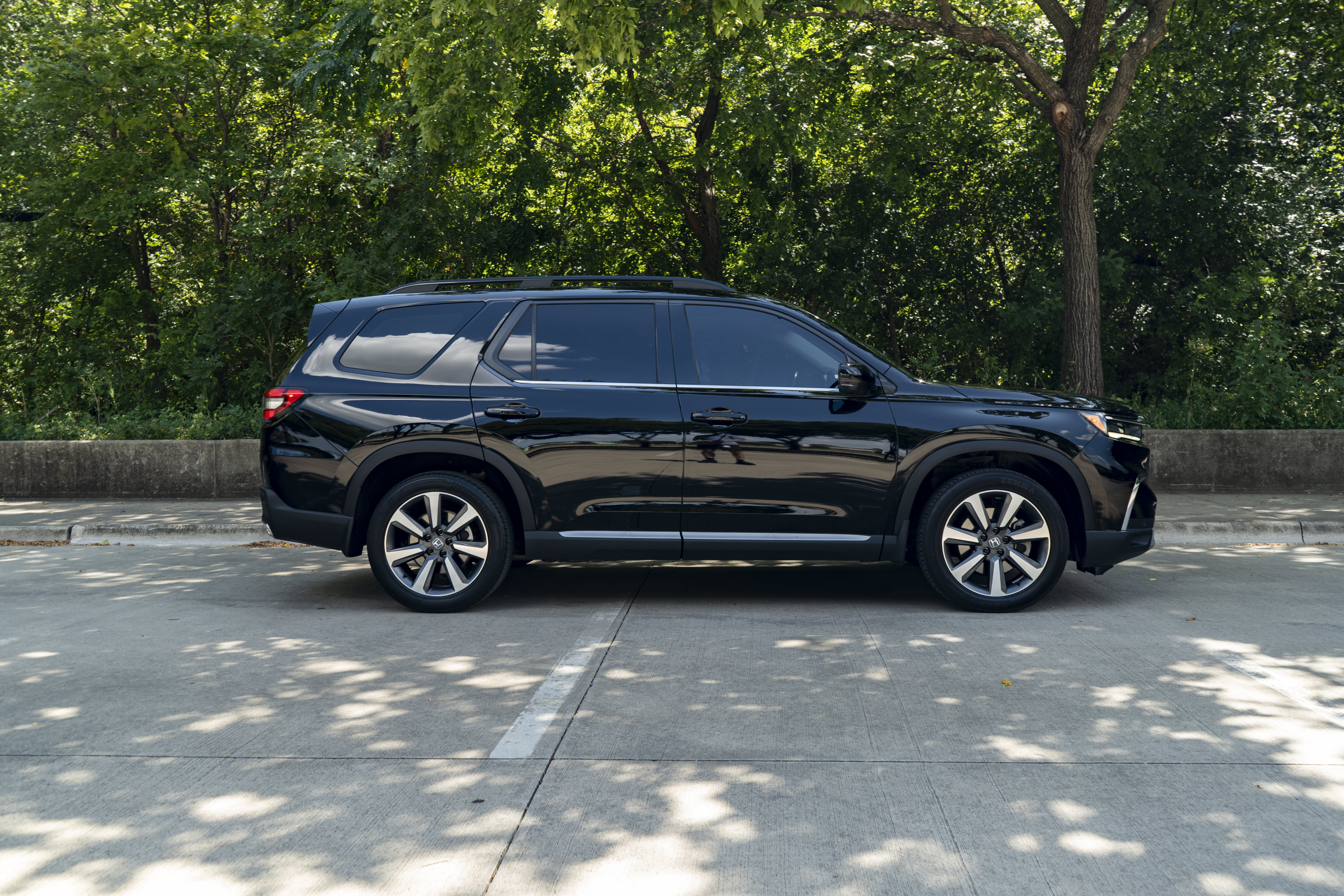 Certified 2025 Honda Pilot Elite image 10