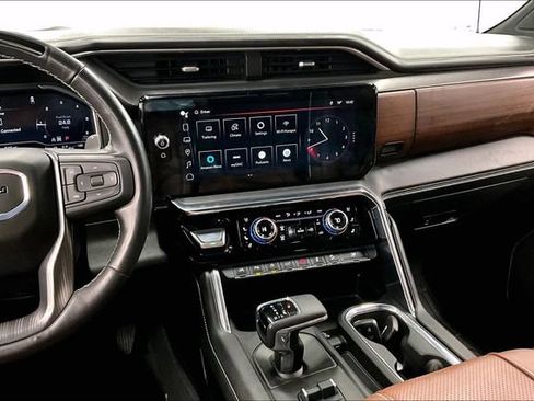 Used 2024 GMC Sierra 1500 Denali Ultimate AWD/4WD image 7